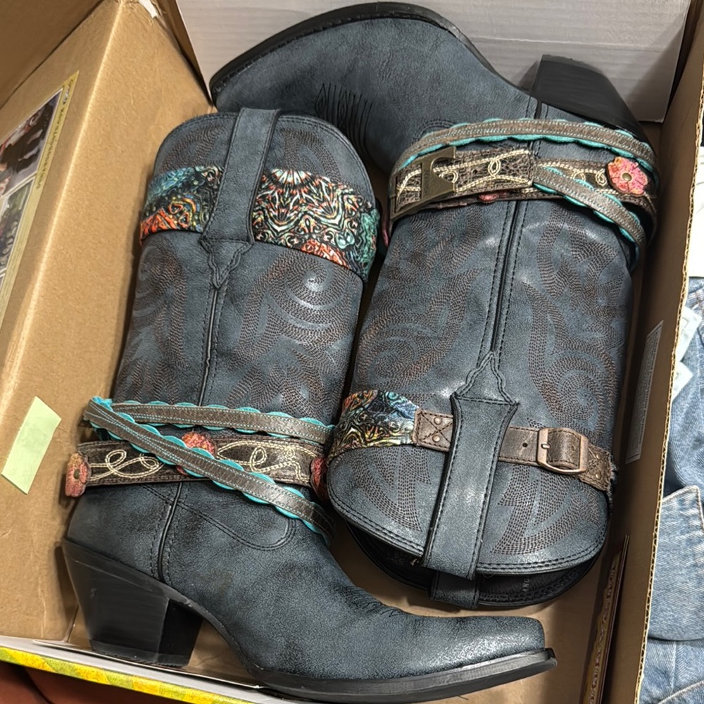 BOHO BLUE  Durango Stylish Embroidered Western Boots